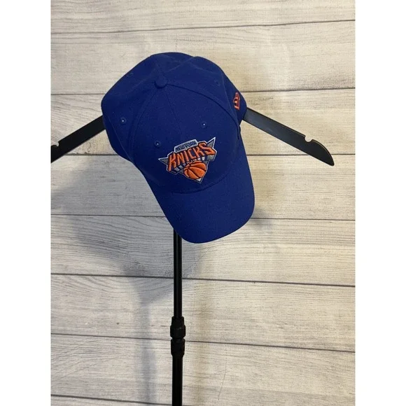 Men's New Era Blue New York Knicks Official Team Color 9FORTY Adjustable Hat - Picture 2 of 6